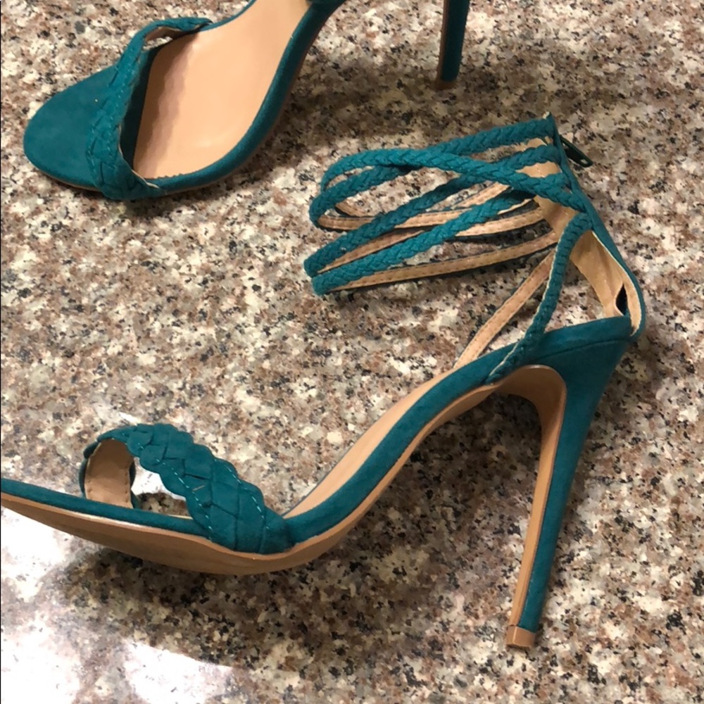 Heels!!! - Picture 2 of 2